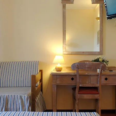 Bleues Castel Luberon Hotel 3*